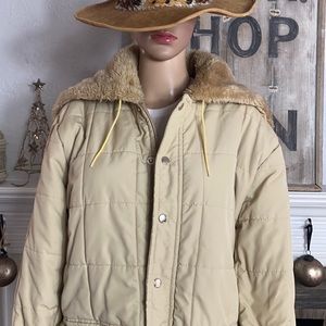 AMAZING Vintage 70’s Polar Bear Winter Jacket